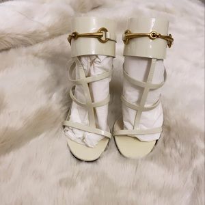 Gucci Vernice crystal Myst C white sandal